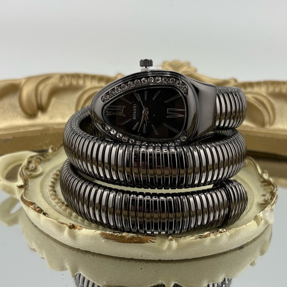 Full Black Serpenti Style Watch | Stainless Steel | Water Resistant - Picture 5 of 10
